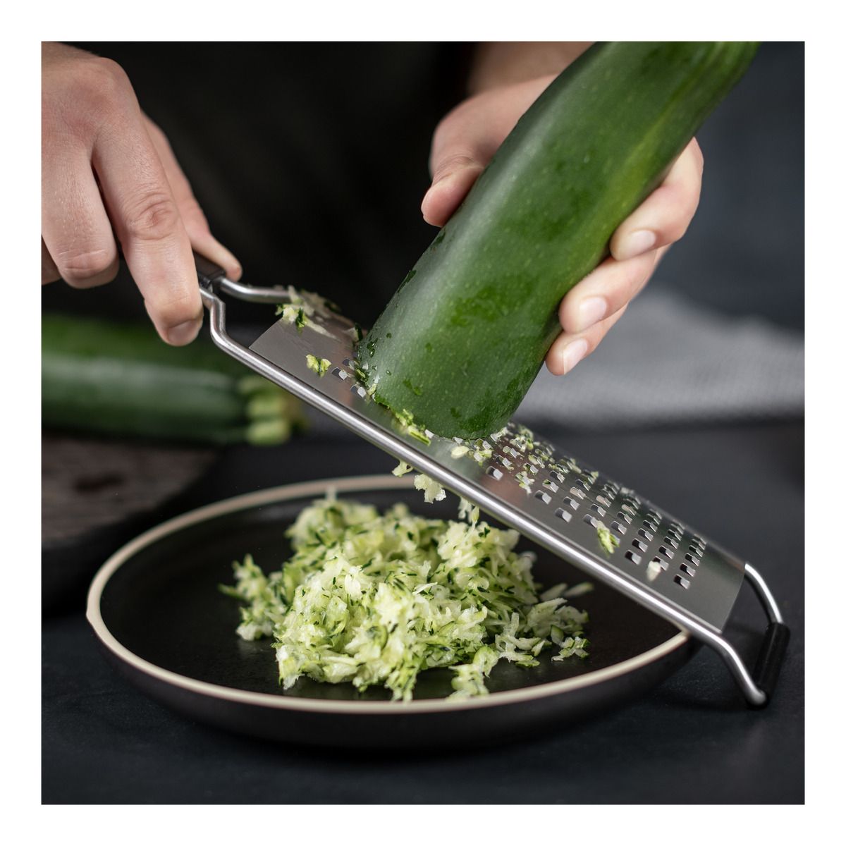 Essential Grater Medium