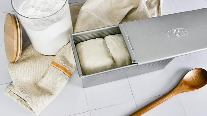 Small Pullman Loaf Pan and Cover